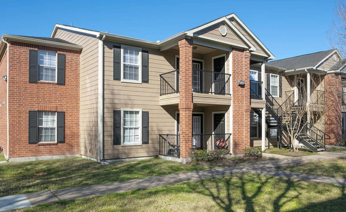 Bellfort Pines - Affordable Housing Image 2