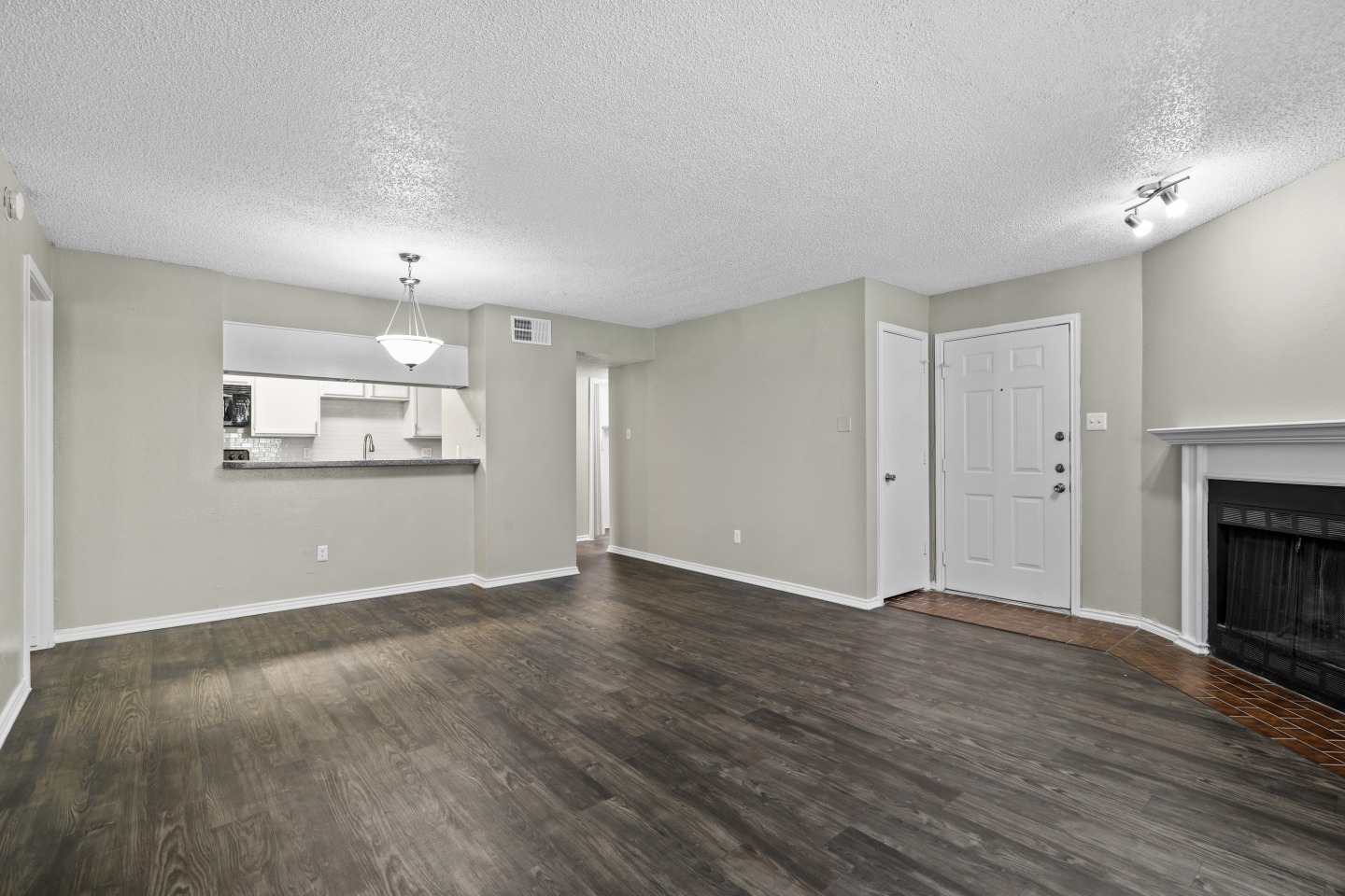 Rolling Hills Place Image 16