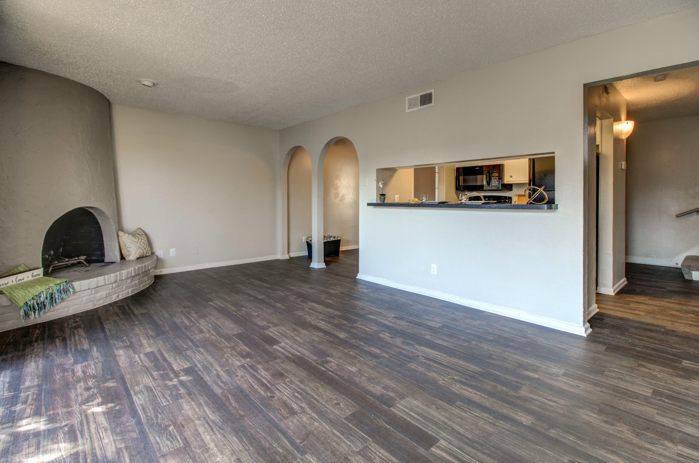 Oak Terrace Image 4