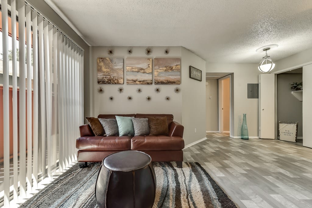 Luna Apartments Image 15