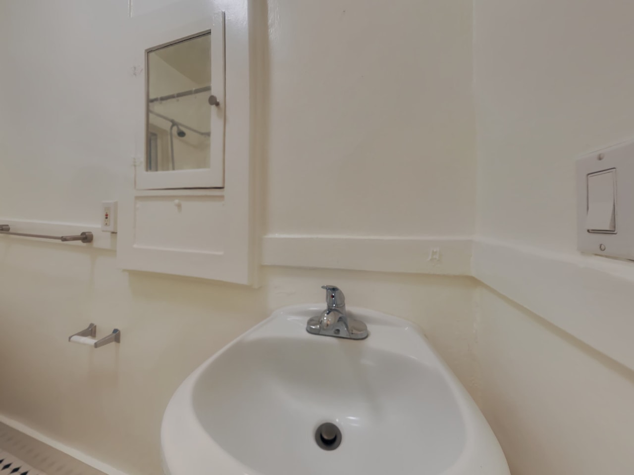 646 16th St Image 14