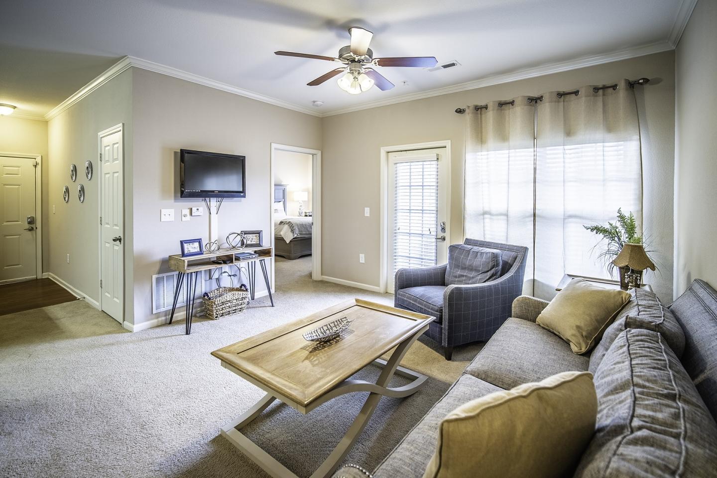 Vintage Creekwood Park Apartments Image 14