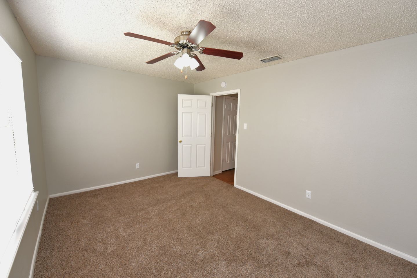 Chilton Village Apartments Image 15