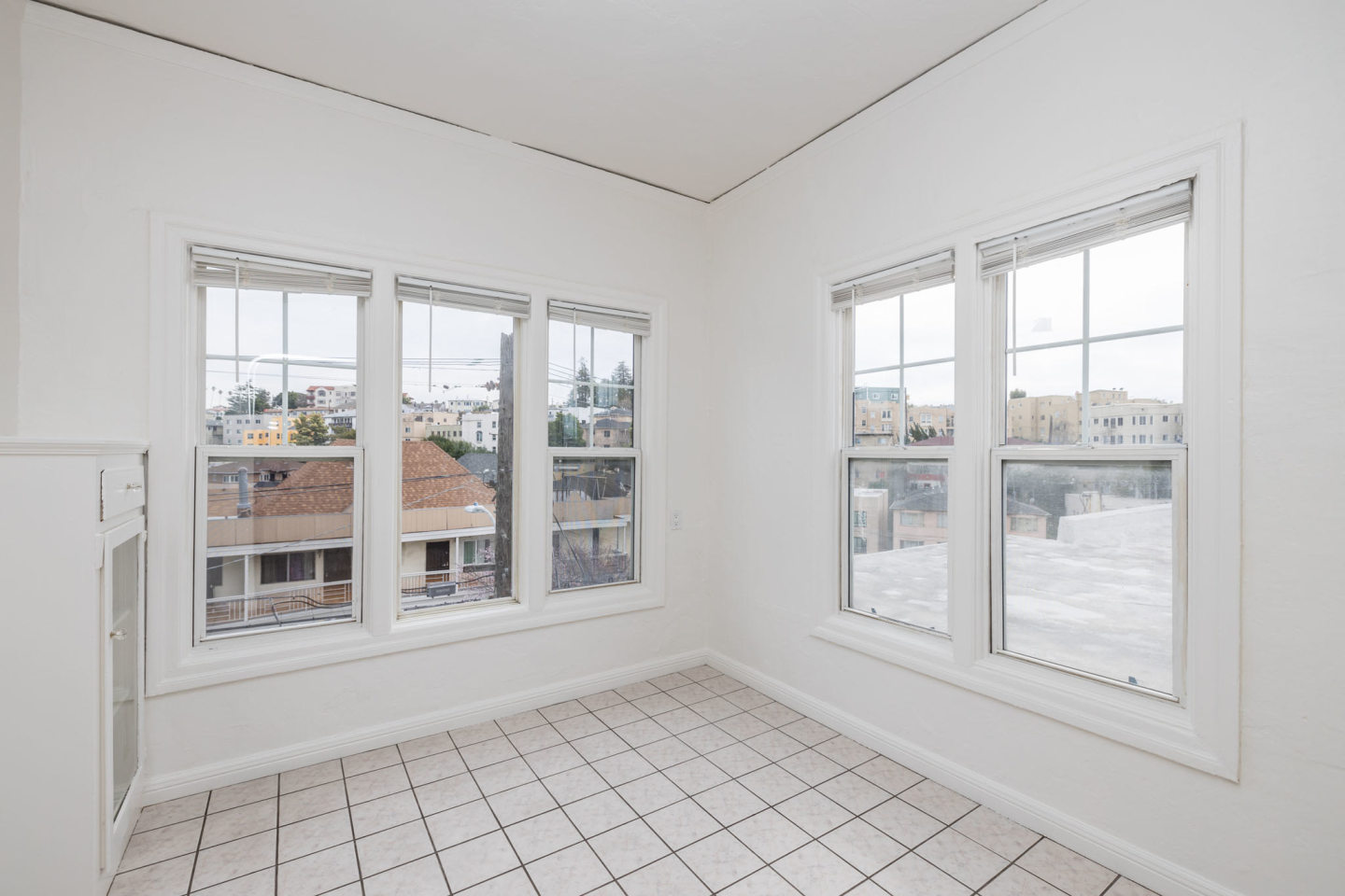 421 Van Dyke Avenue Image 3