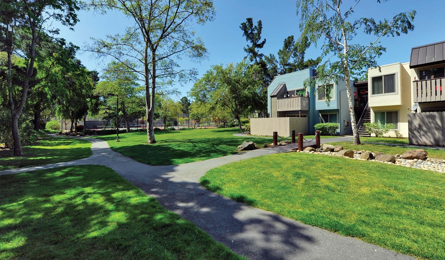 Laurel Crossing Apartment Homes Image 15