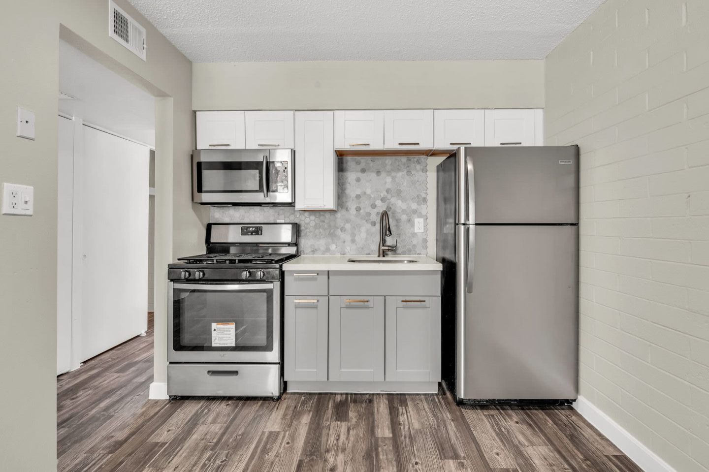 The Elton Apartment Homes Image 12
