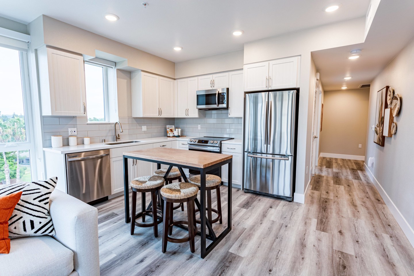 1250 Lakeside Image 37