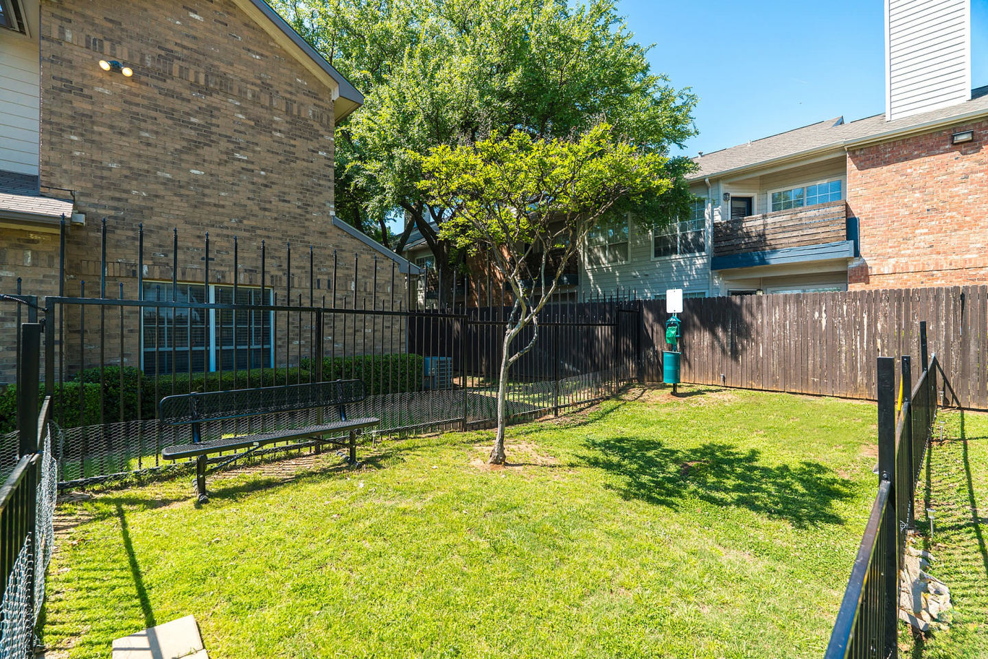 Oaks Of Arlington Image 11