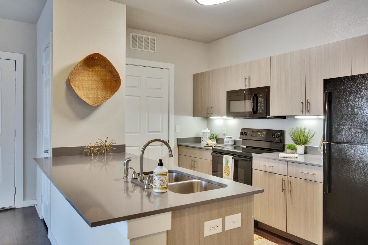 Woodcreek Apartments Image 18