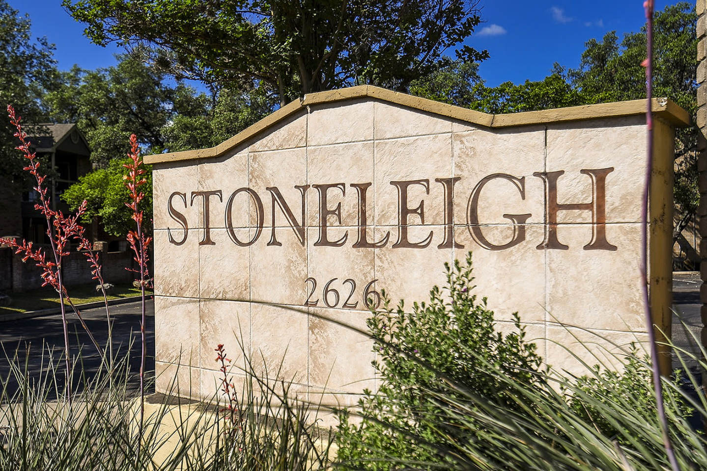 Stoneleigh Apartments Image 1