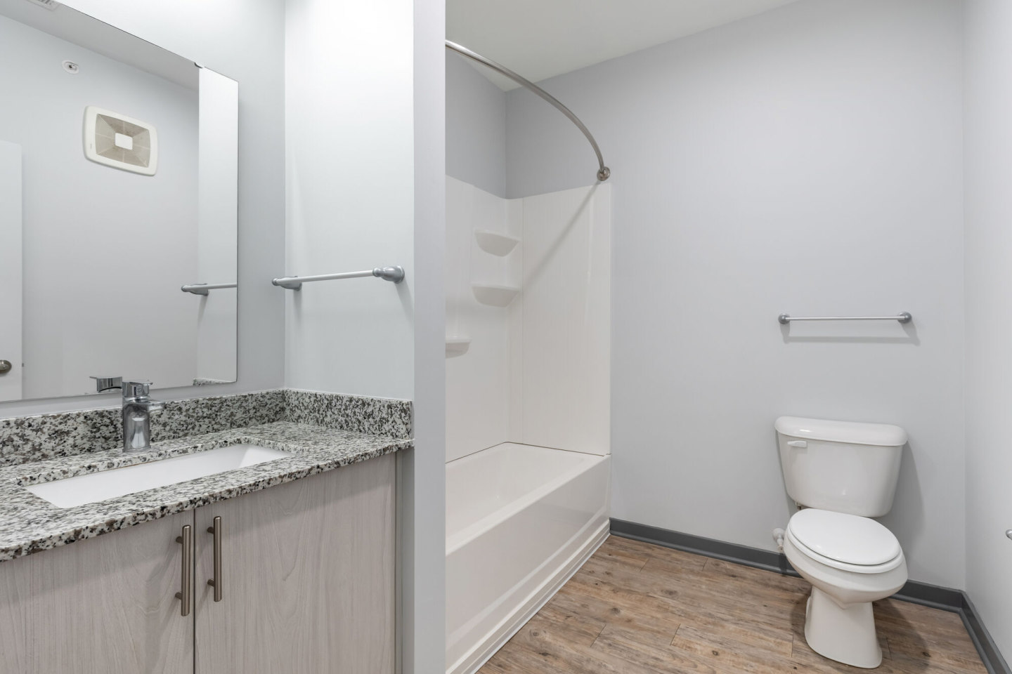 Wilshaw Apartments Image 24