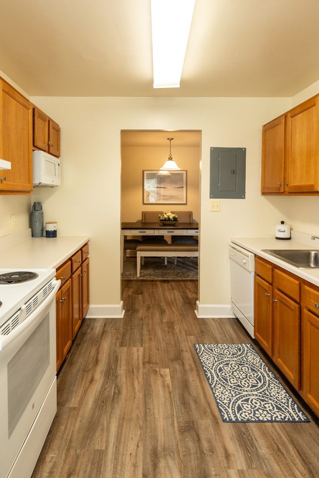 Woodridge Apartments Image 5