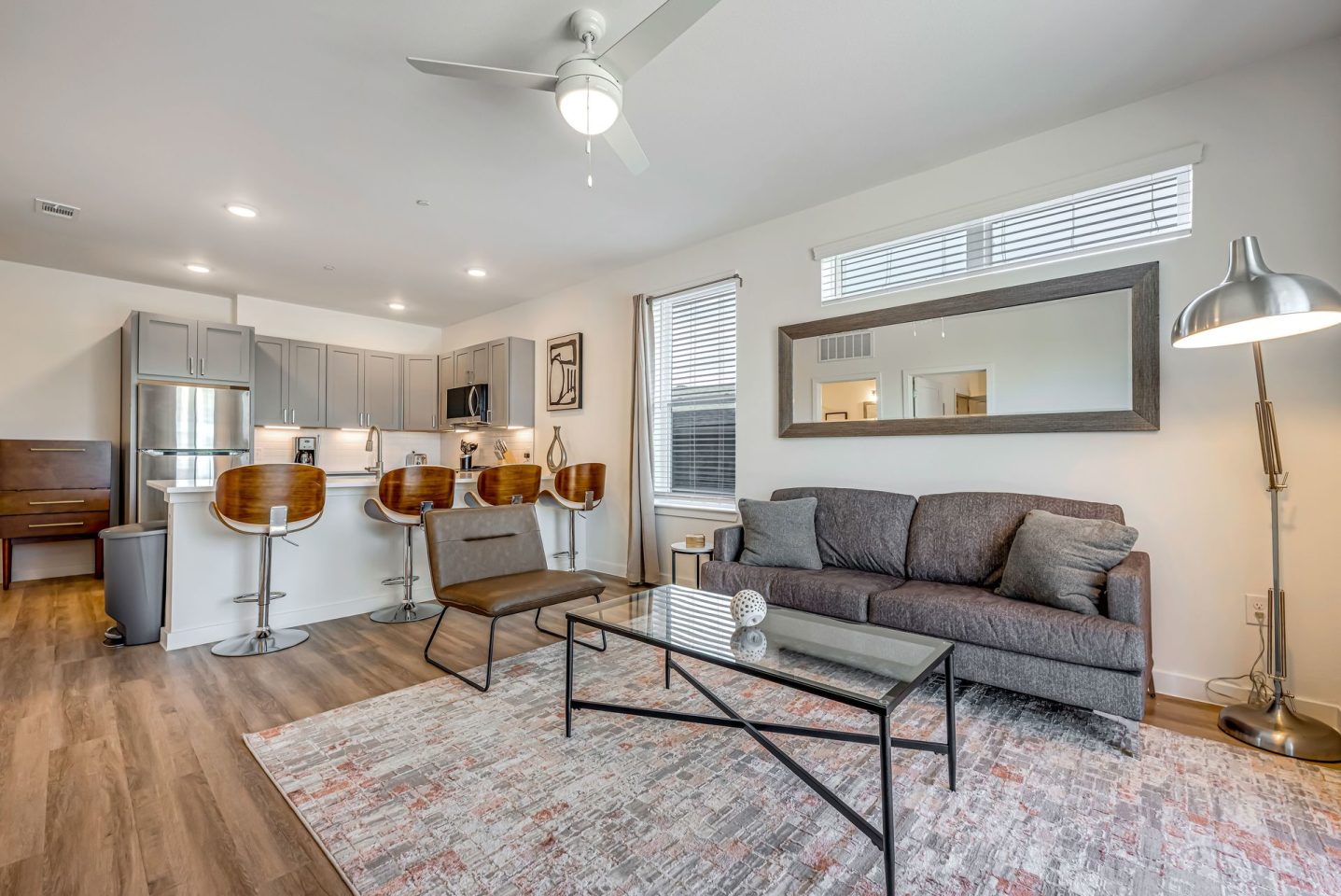 East 9th Apartments Image 4