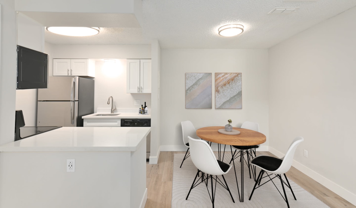 Creekside Apartments Image 3