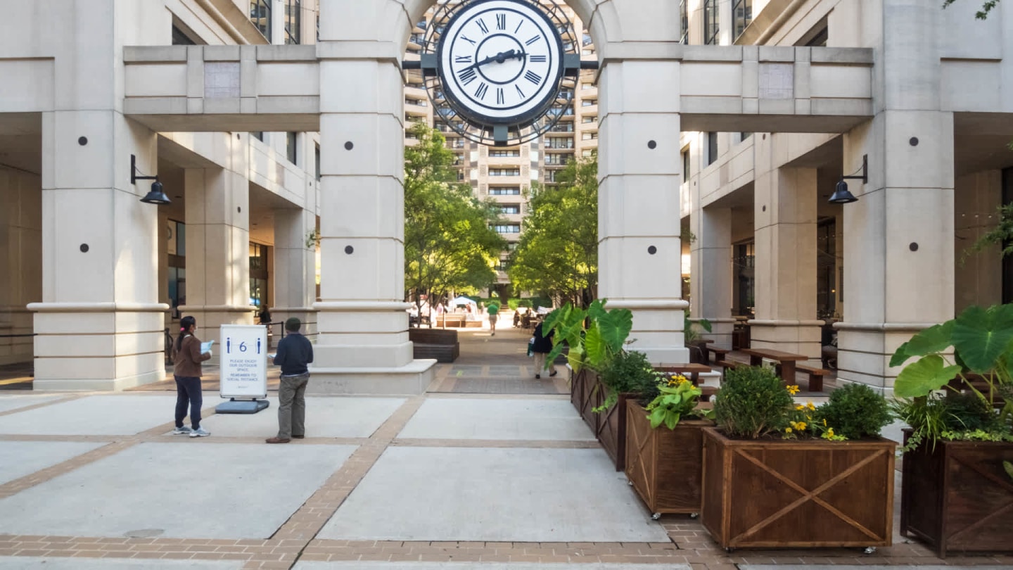 Courthouse Plaza Image 43