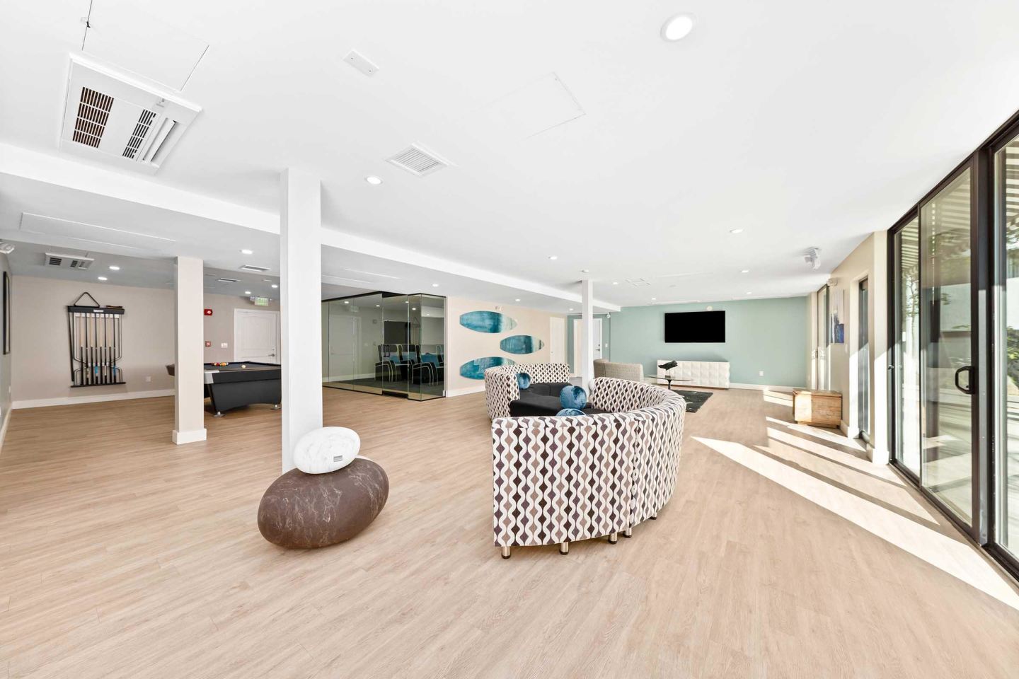 Summerview Beach Resort Luxury Apartments Image 42