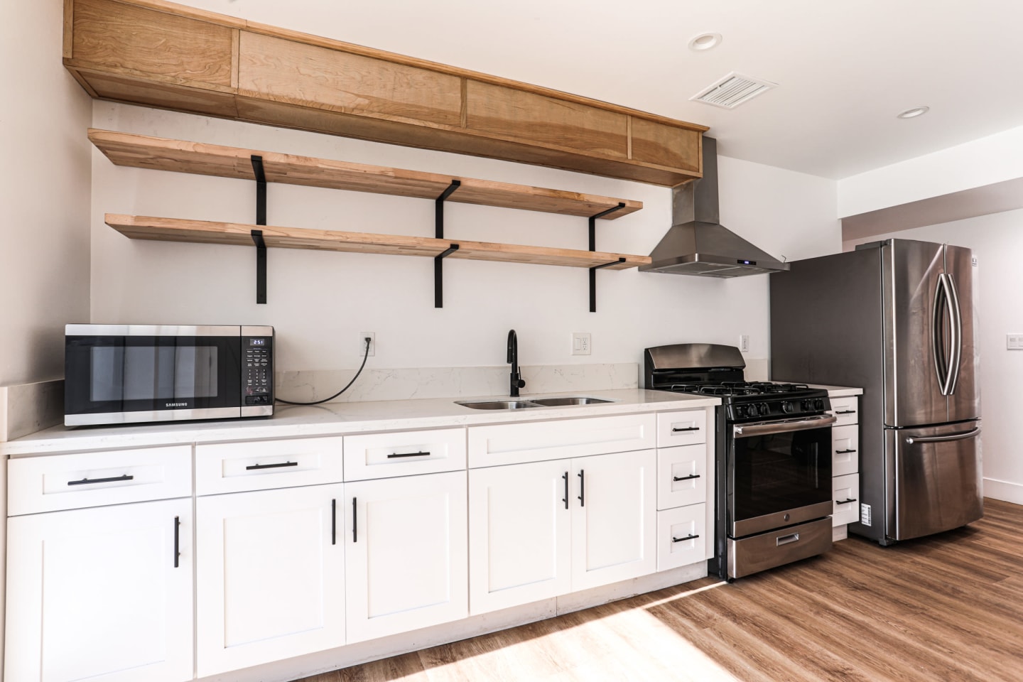 1607 W 35th Place - Co-Living Image 5