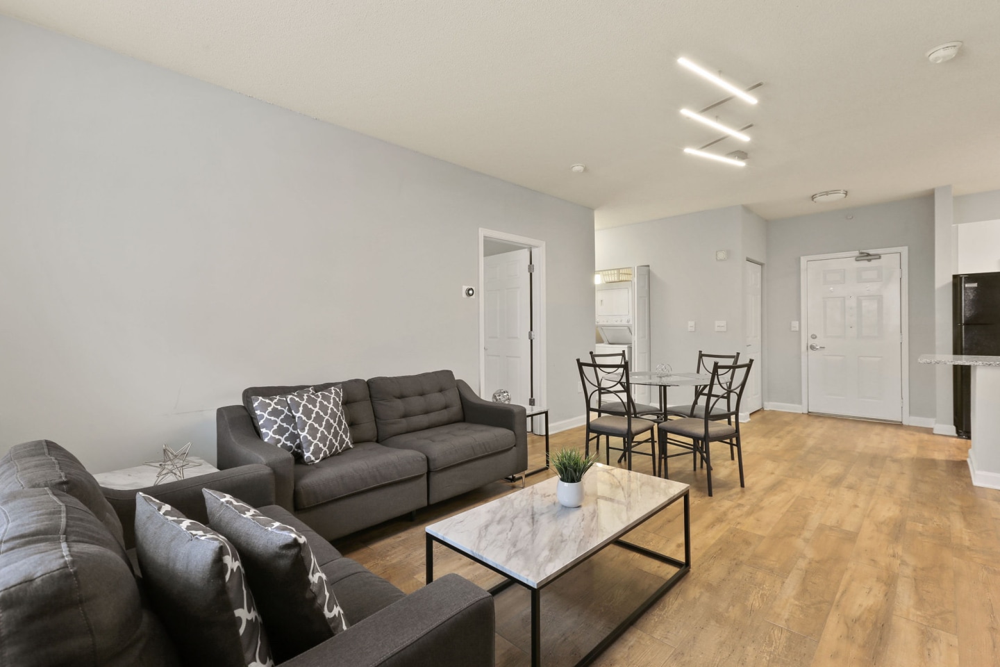 Camden Court Image 19