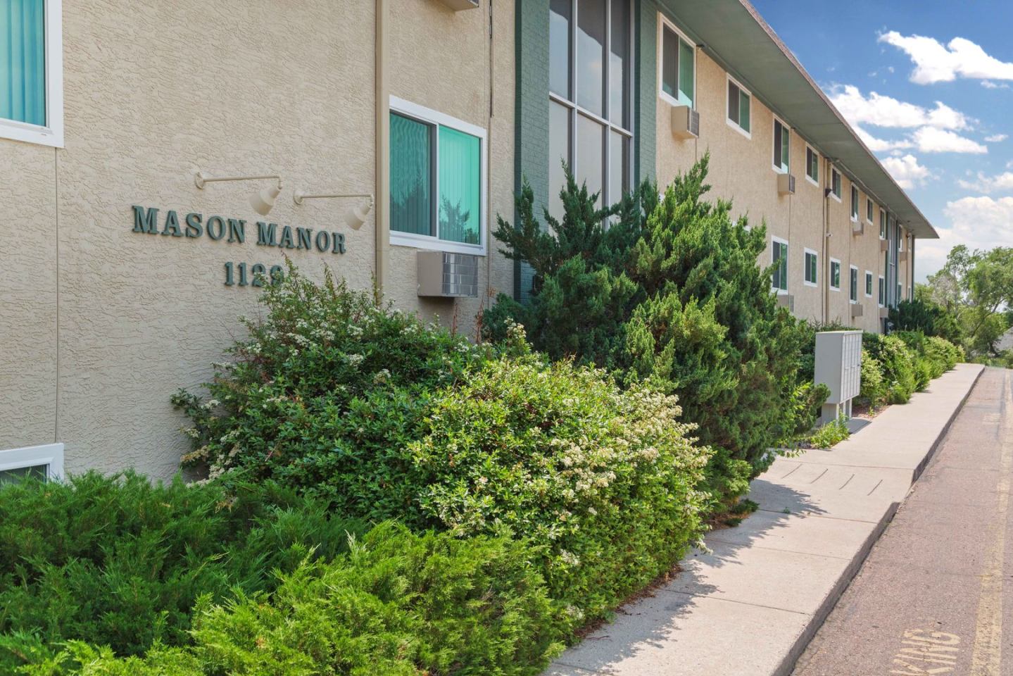 Mason Manor Image 9