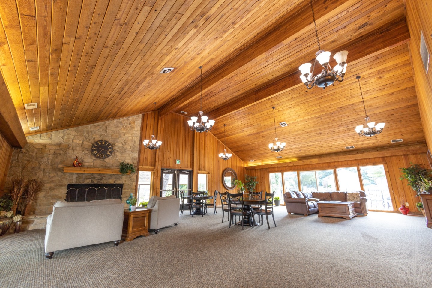 Woodbridge Apartments in Castleton IN Image 5