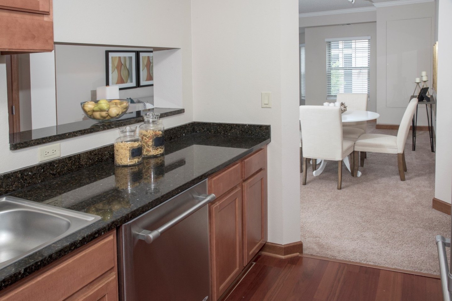 Cornelia Place Image 17