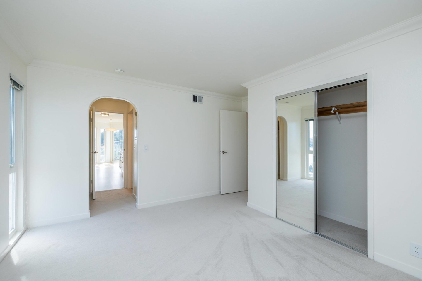 5-65 Rodeo Avenue Image 10