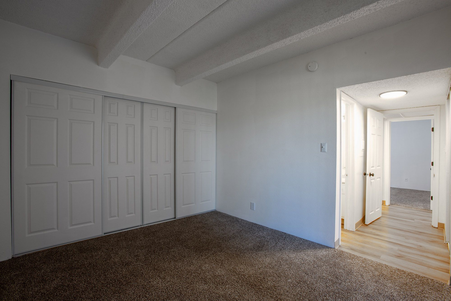 Los Altos Towers Image 33