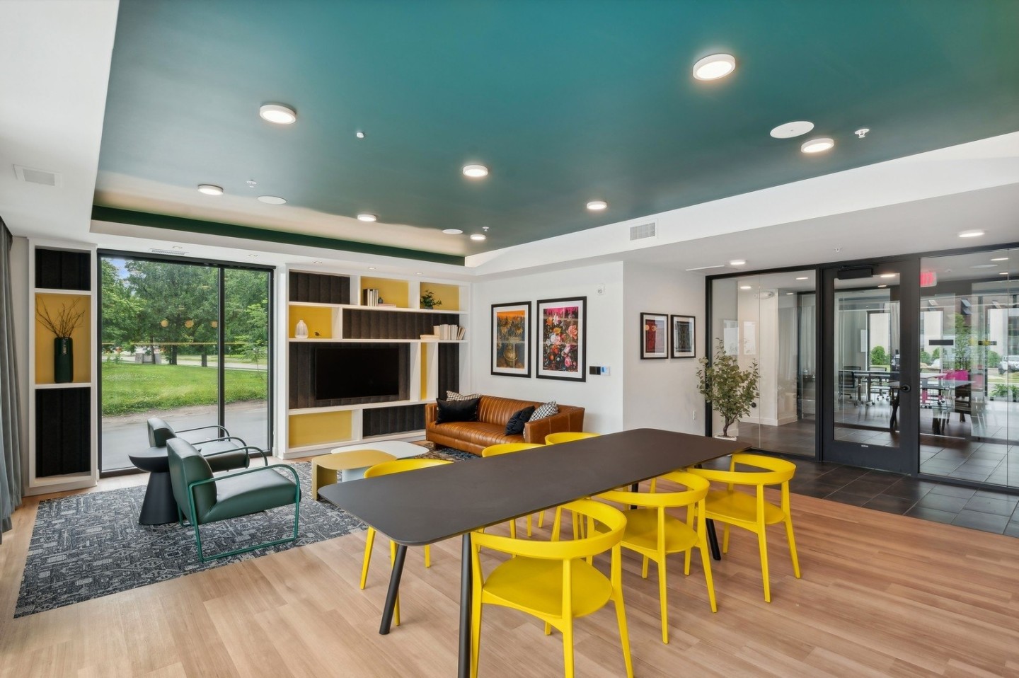Harbourline Apartments Image 32