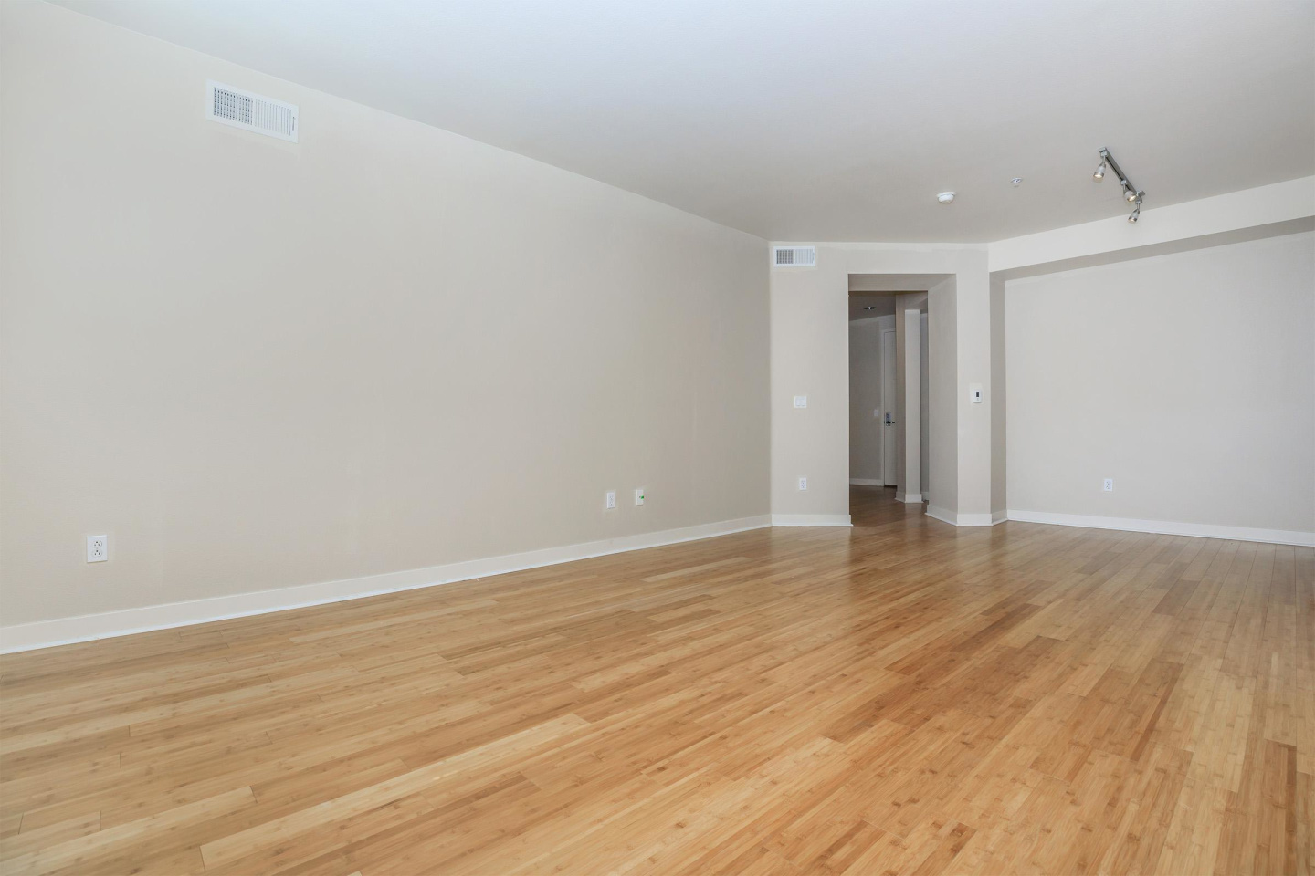 Oak Walk Image 33