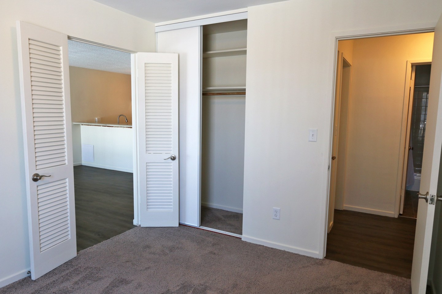 Lexington Hills Image 5