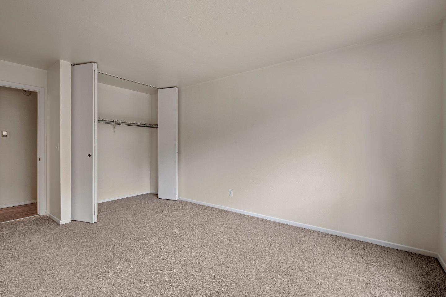 Hyde Park Apartments Image 4