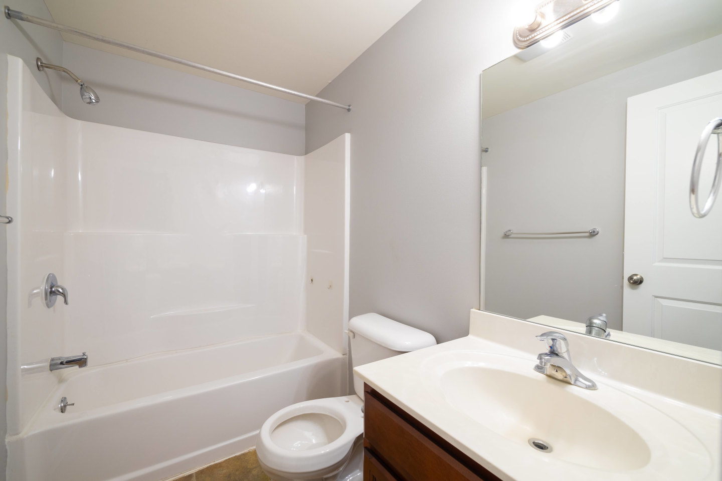 Willowbrooke Apartments & Townhomes Image 100