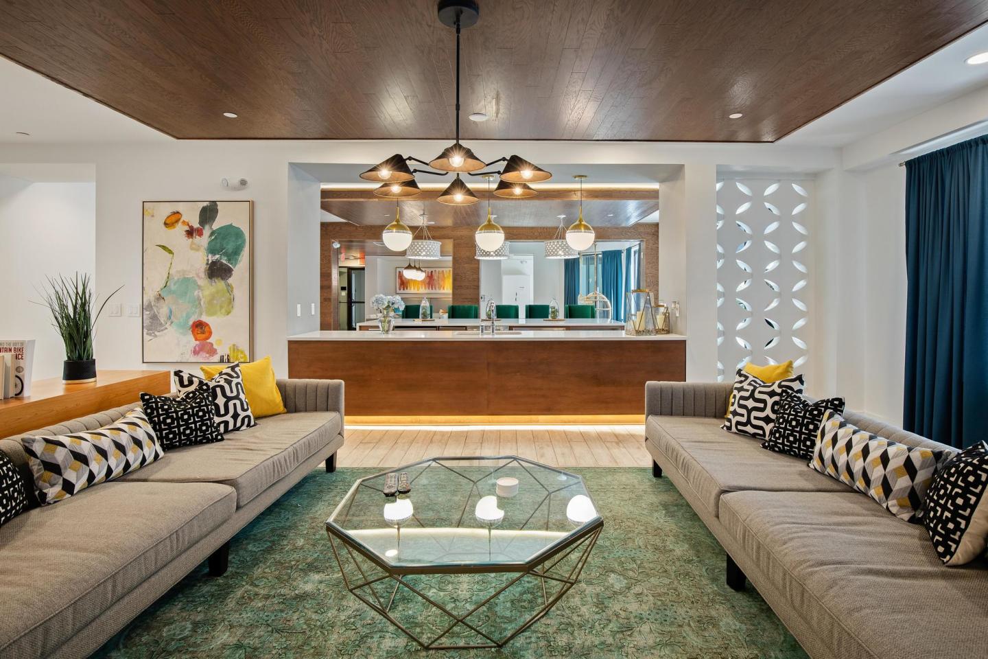 The Dartmouth North Hills Apartments Image 12