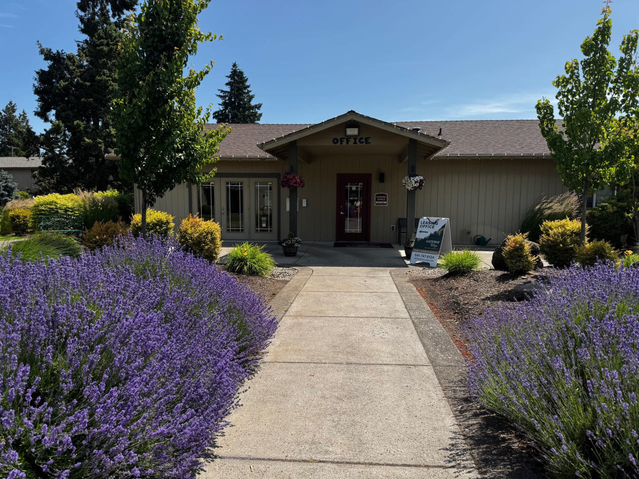 Gateway Village Image 20