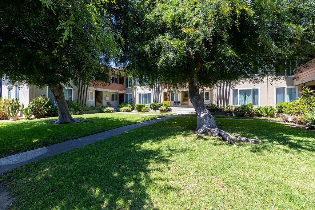 Corbett Avenue Apartments Image 2