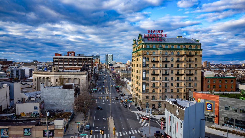 The Divine Lorraine Image 1