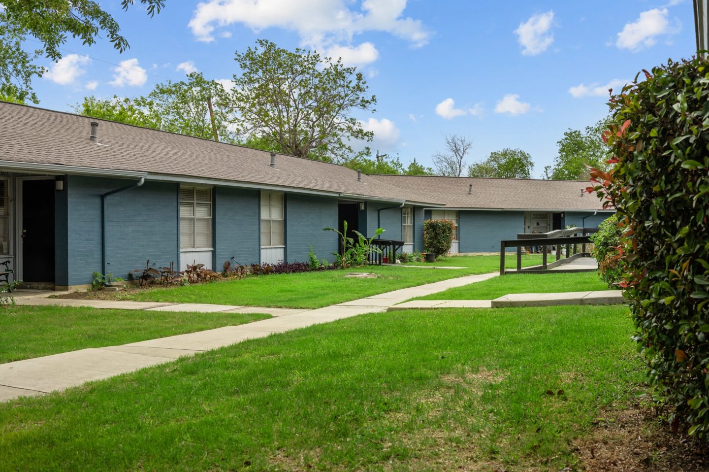 Sunset Heights Image 30