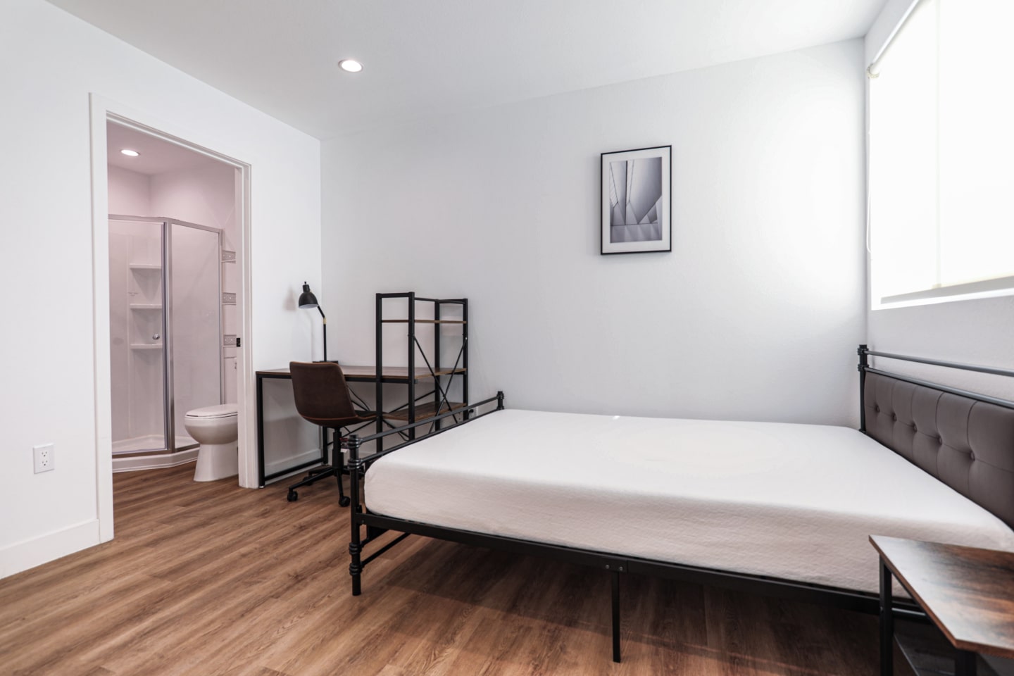1651 W 37th Pl - Co-Living Housing Image 14