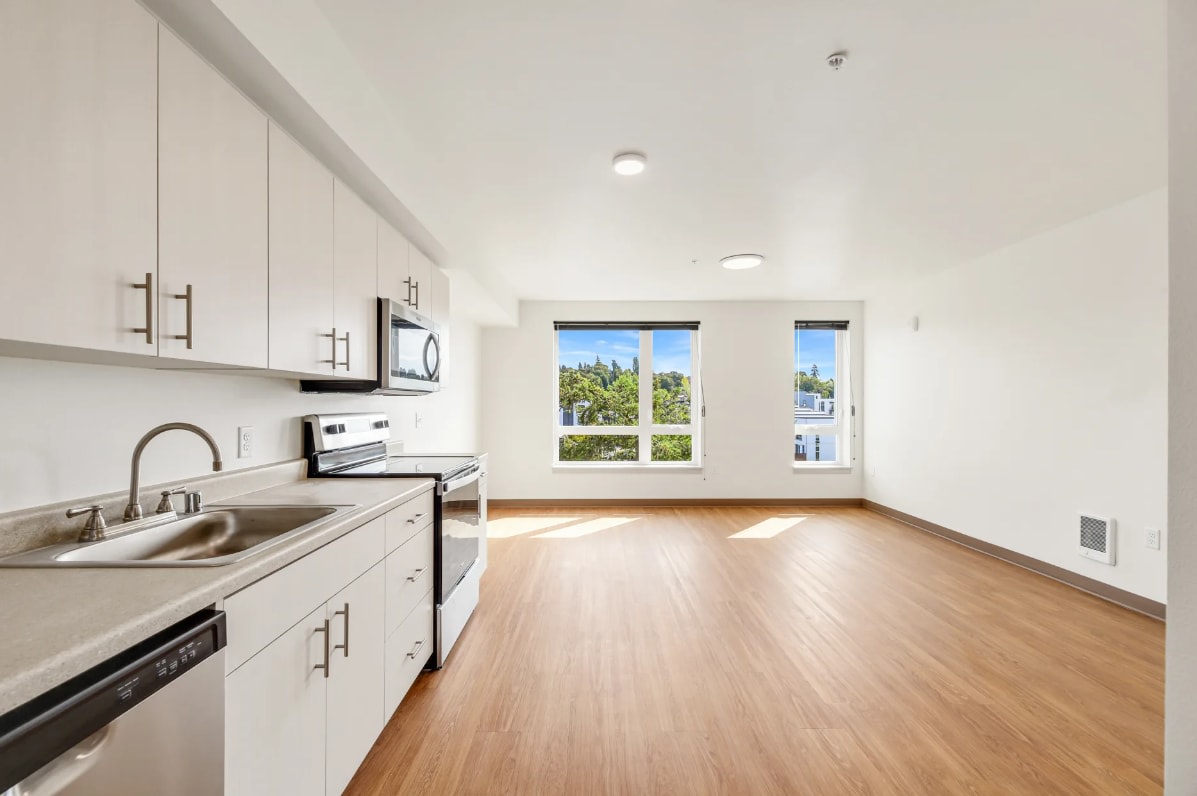 Tahoma Valley Apartments - Affordable Housing Image 14