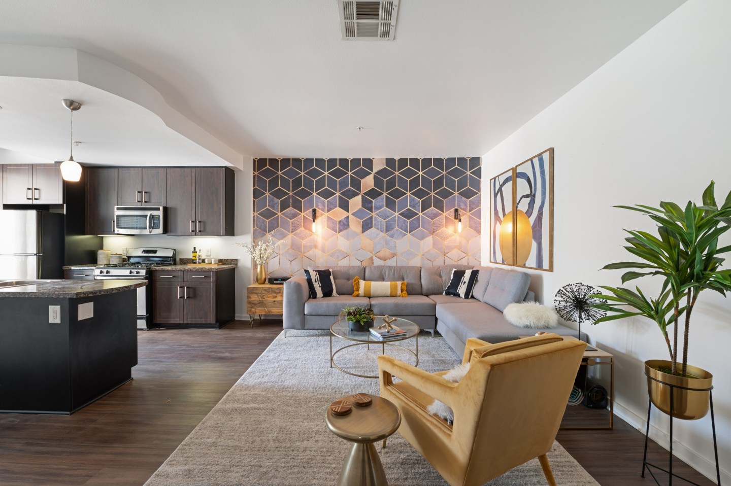 7950 West Sunset Image 1