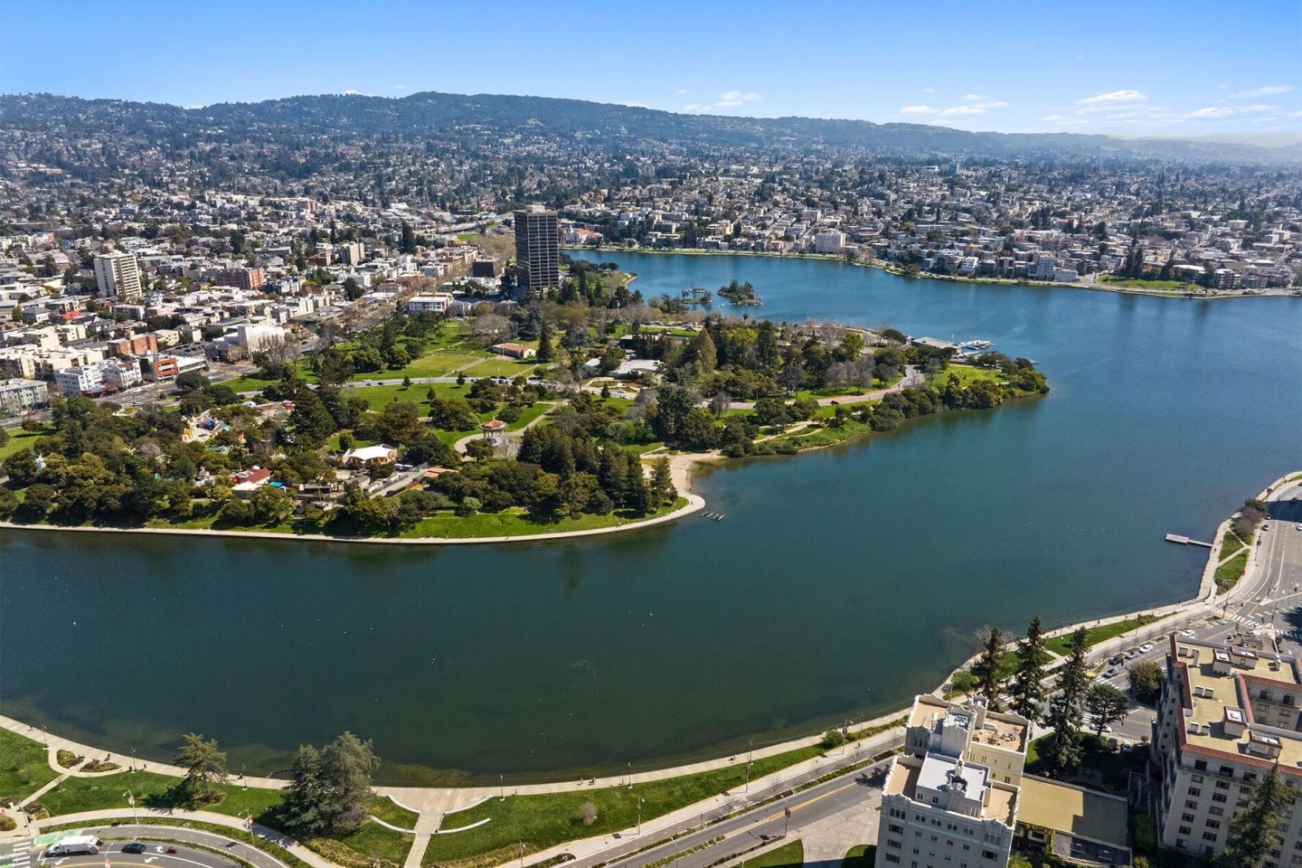 Residences at Lake Merritt Image 17