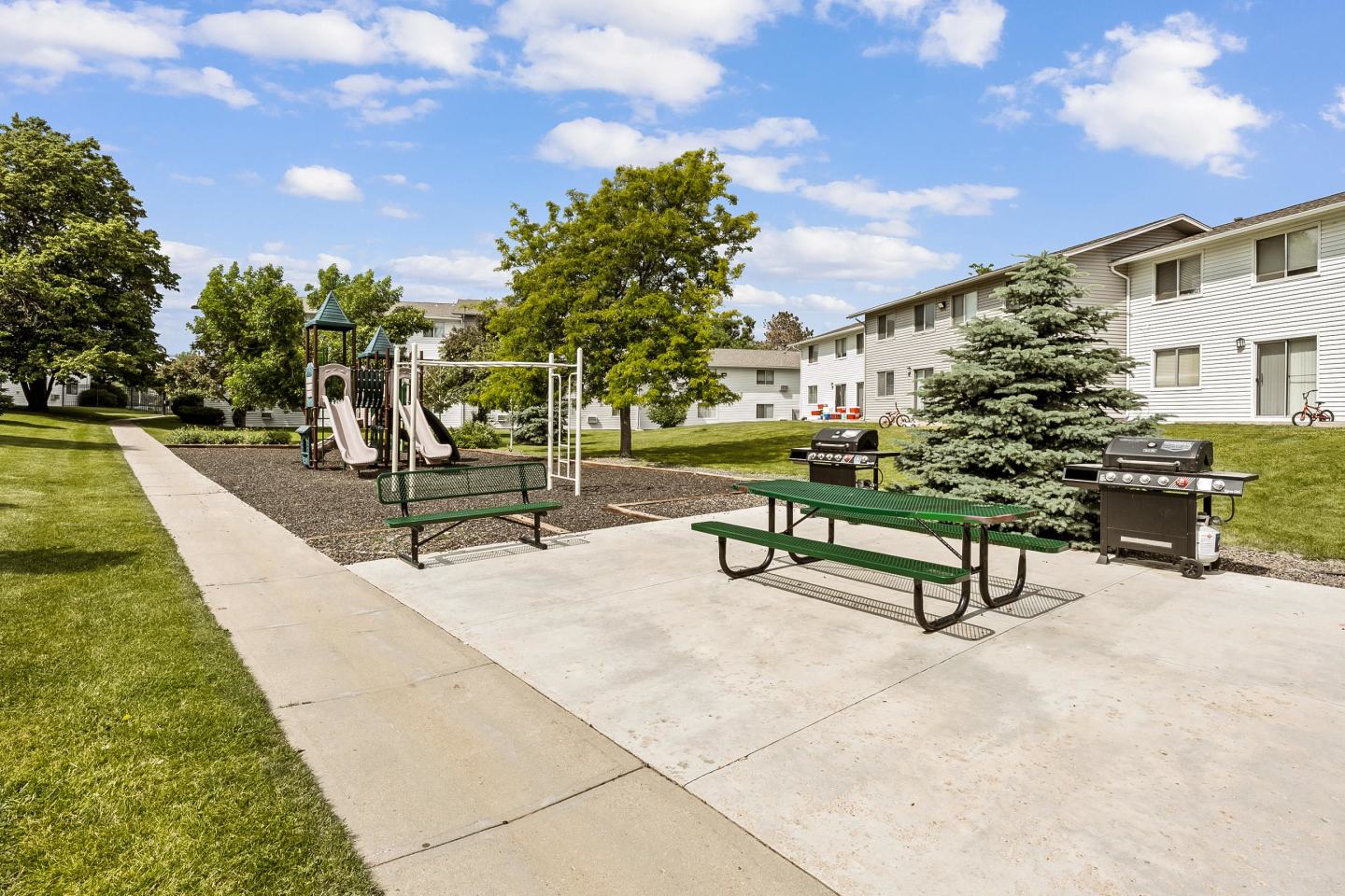 Fairview Apartments & Townhomes Image 13