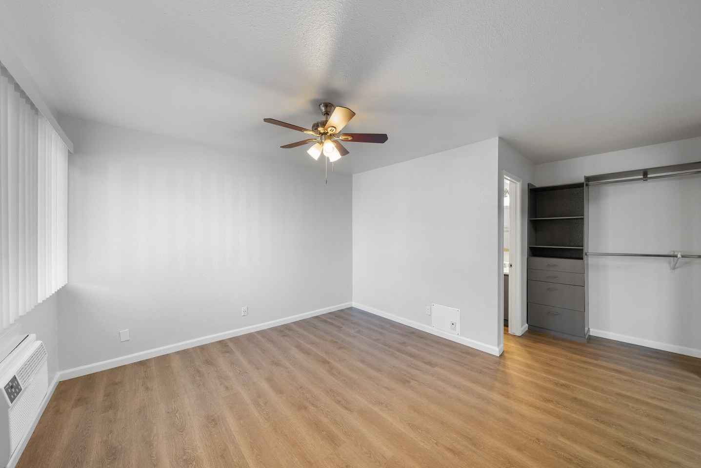 Home Suites Image 13