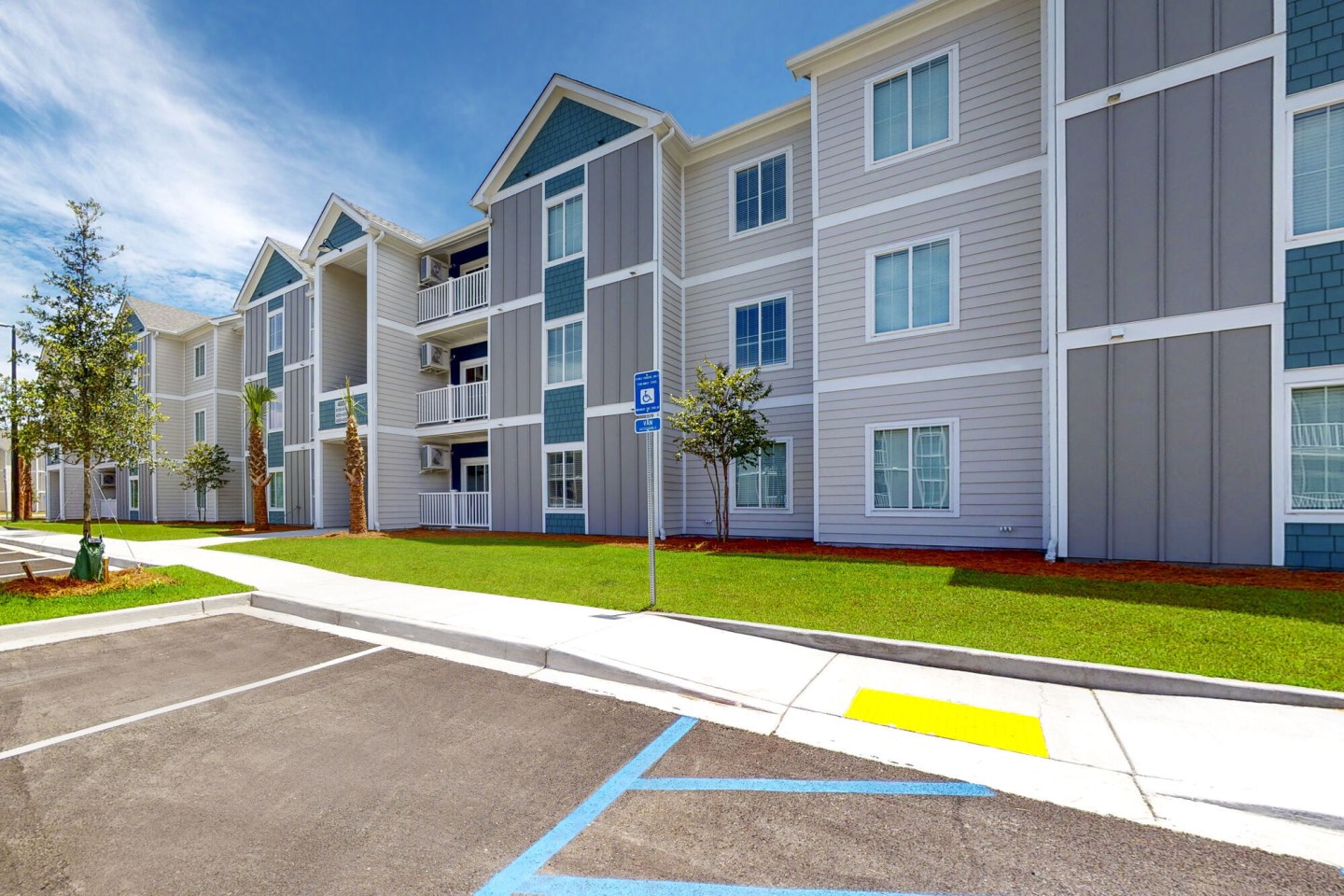 Coastal Club Apartments Image 13