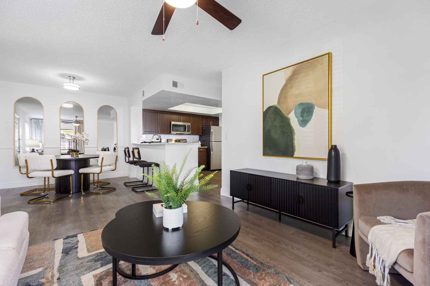 Alvista Hollywood Image 22