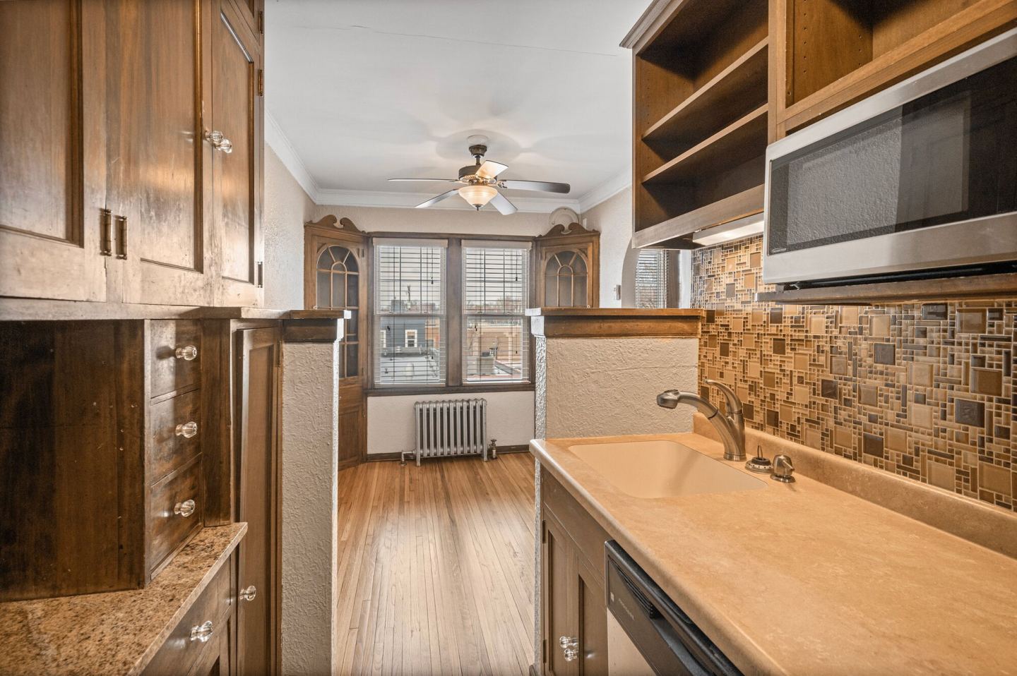 Rustic Lodge Apartments Image 7