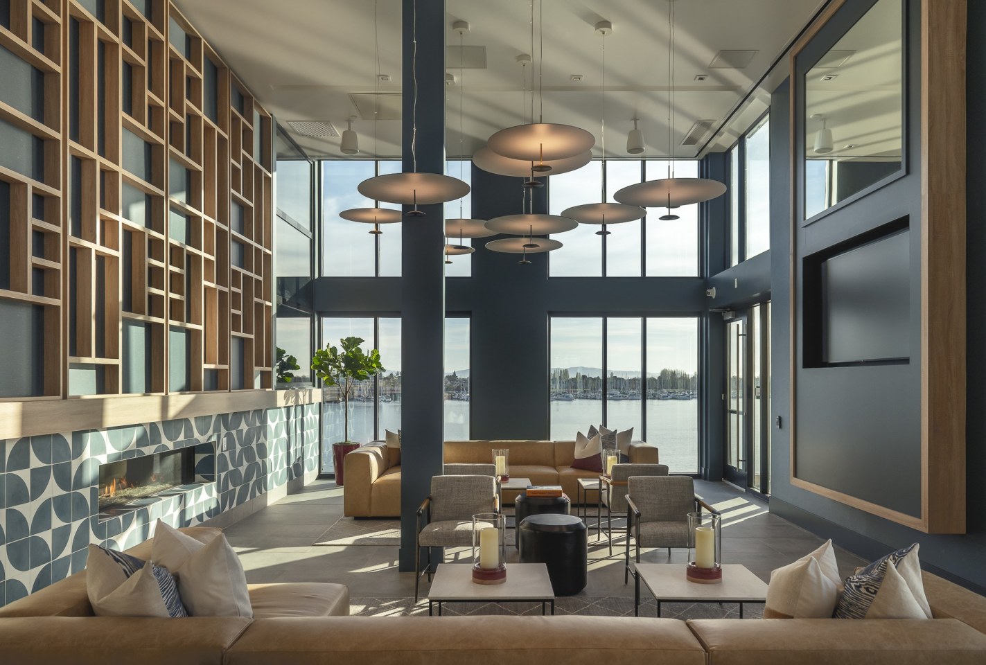Portico Oakland Waterfront Image 6