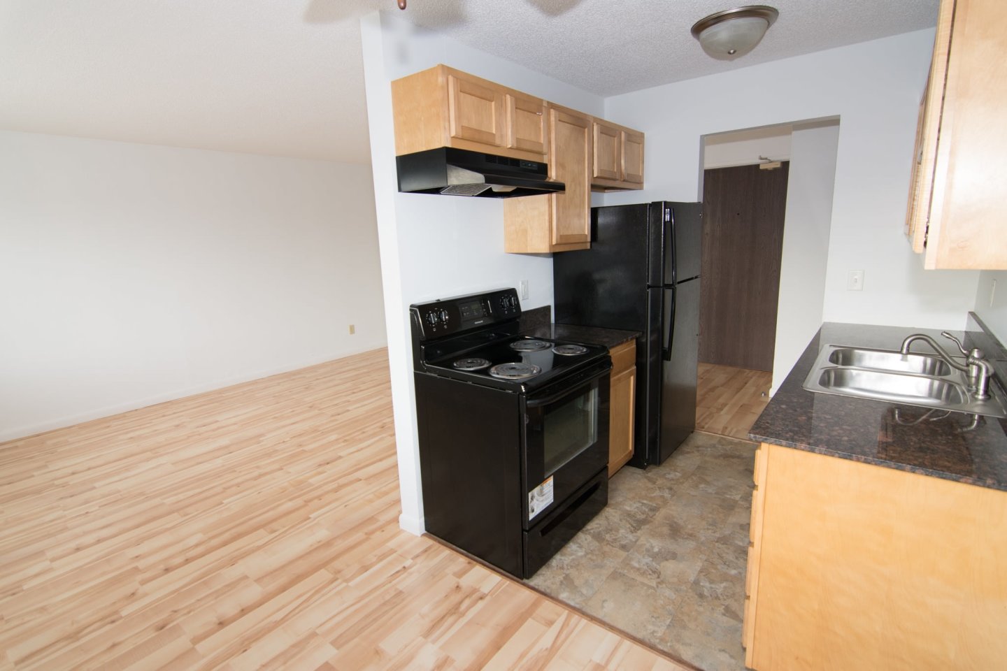 2731 Pillsbury Image 10