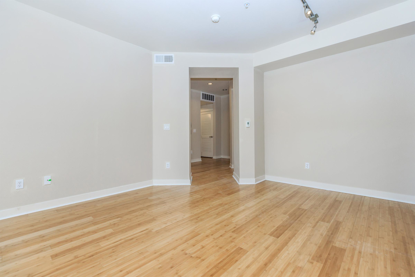 Oak Walk Image 37