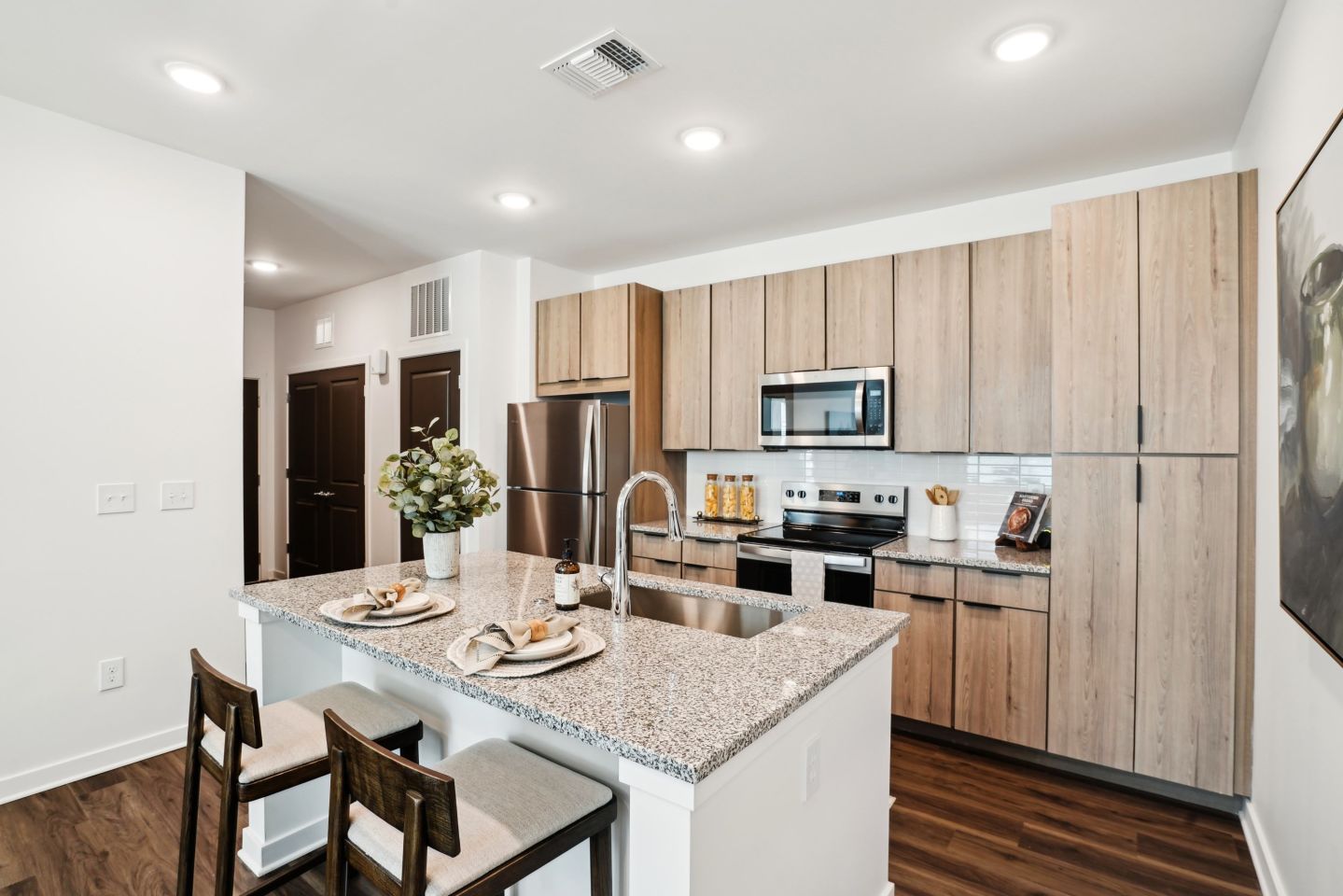 The Pullman Luxury Apartment Homes Image 64
